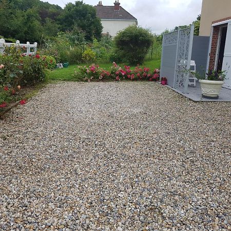 Les Lupins Bed & Breakfast Etretat Exterior photo