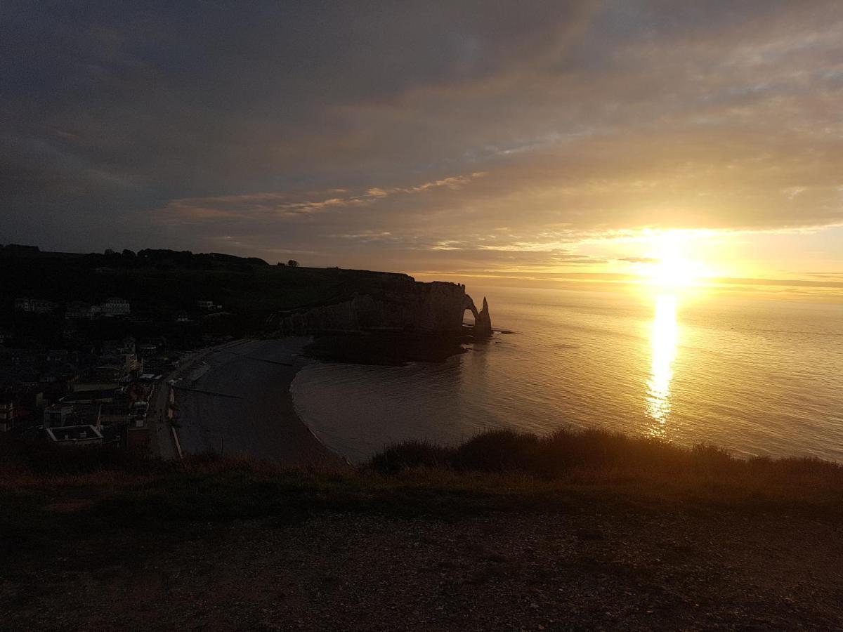 Les Lupins Bed & Breakfast Etretat Exterior photo
